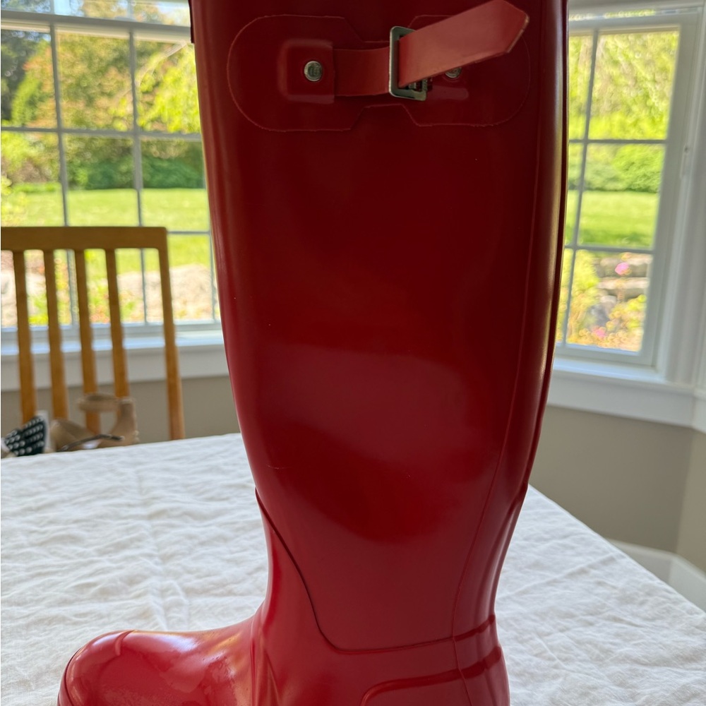 Hunter glossy red wellies rain boots size 8